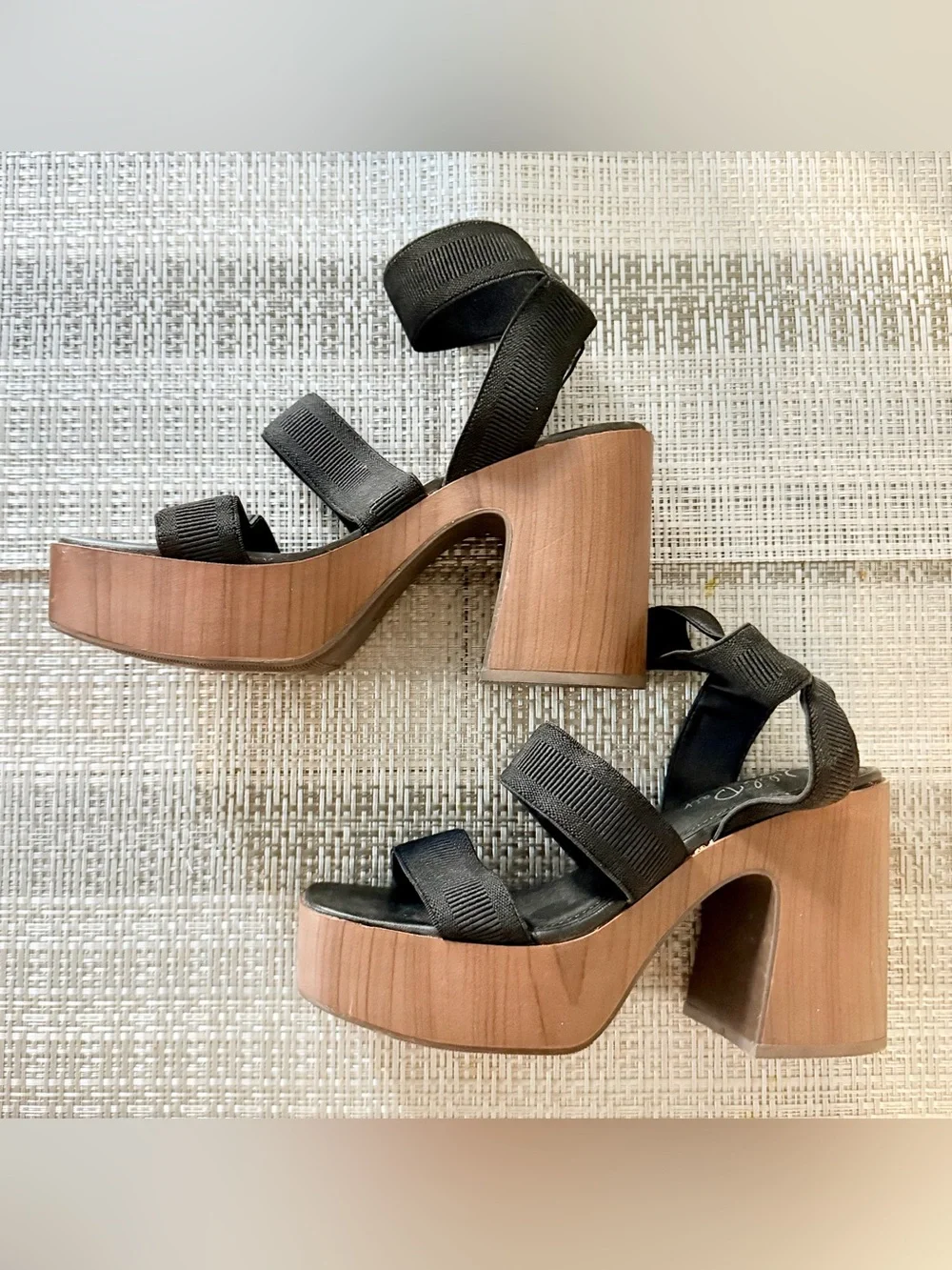 Wild Pair : Black Strap Platform Sandals with Wood-Effect Heel